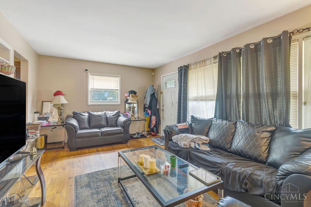 Homes for sale in Cincinnati, OH | 602 Fairbanks Ave, Cincinnati, OH 45205 | MLS# 1876974