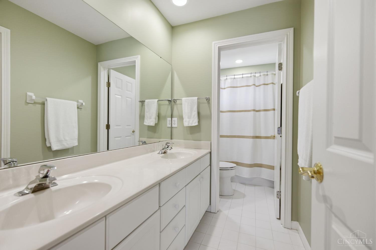 5564 Oak View Drive, Hamilton Twp, OH, 45039 — photo 40