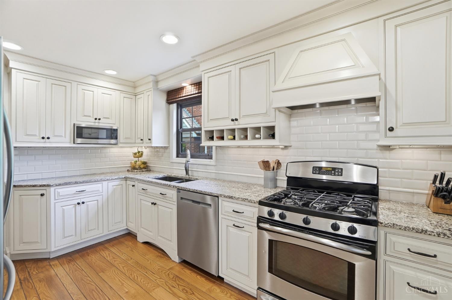 3866 Drakewood Drive