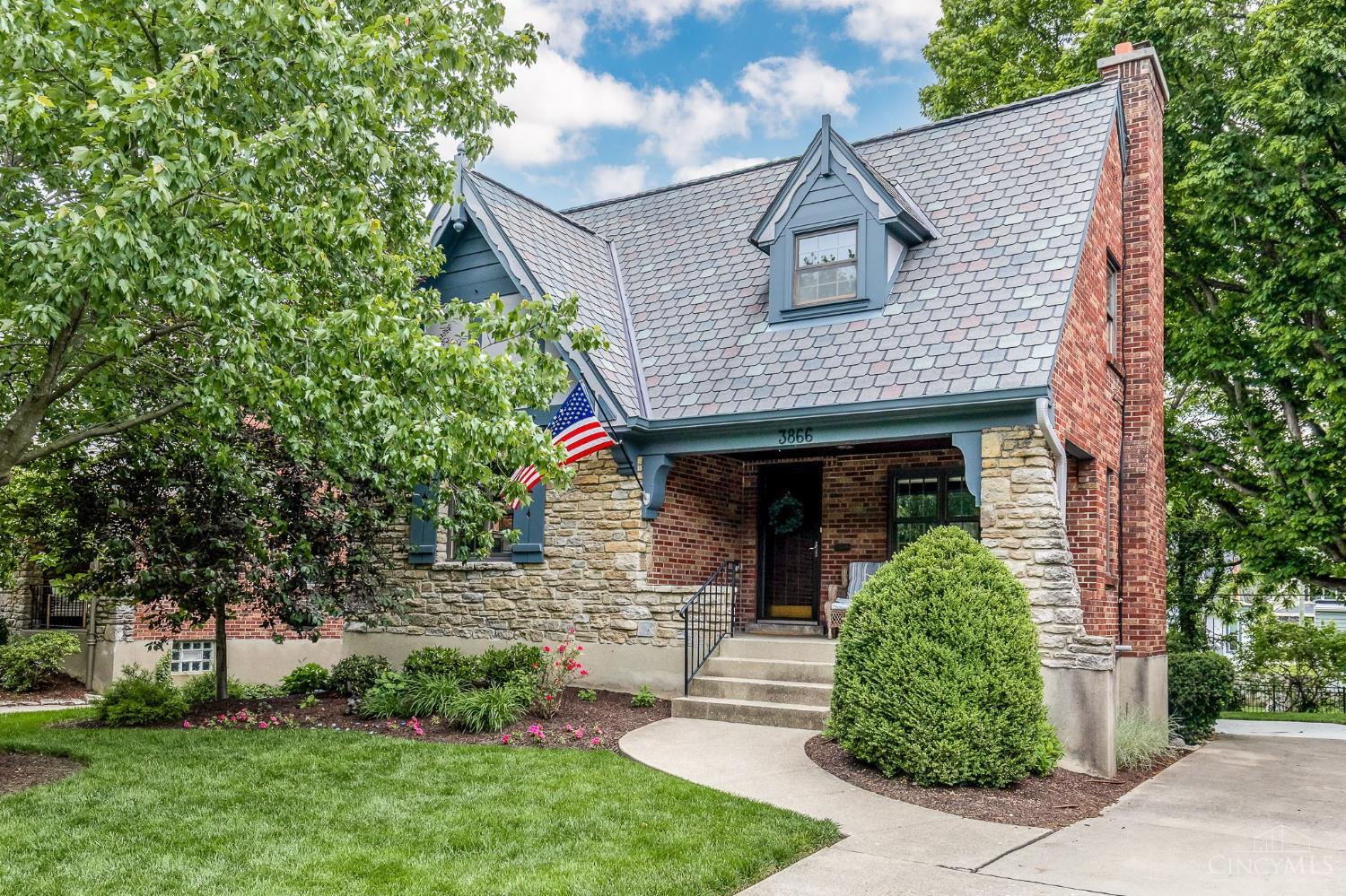 3866 Drakewood Drive