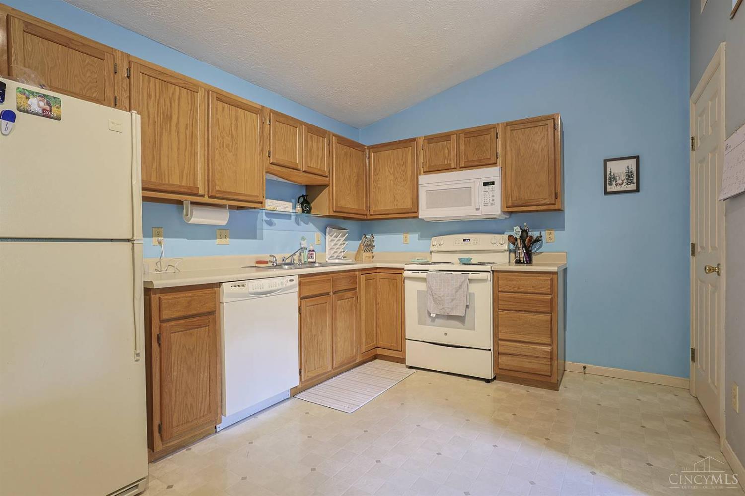 8773 Carrousel Park Circle #155, Colerain Twp, OH, 45251 — photo 11