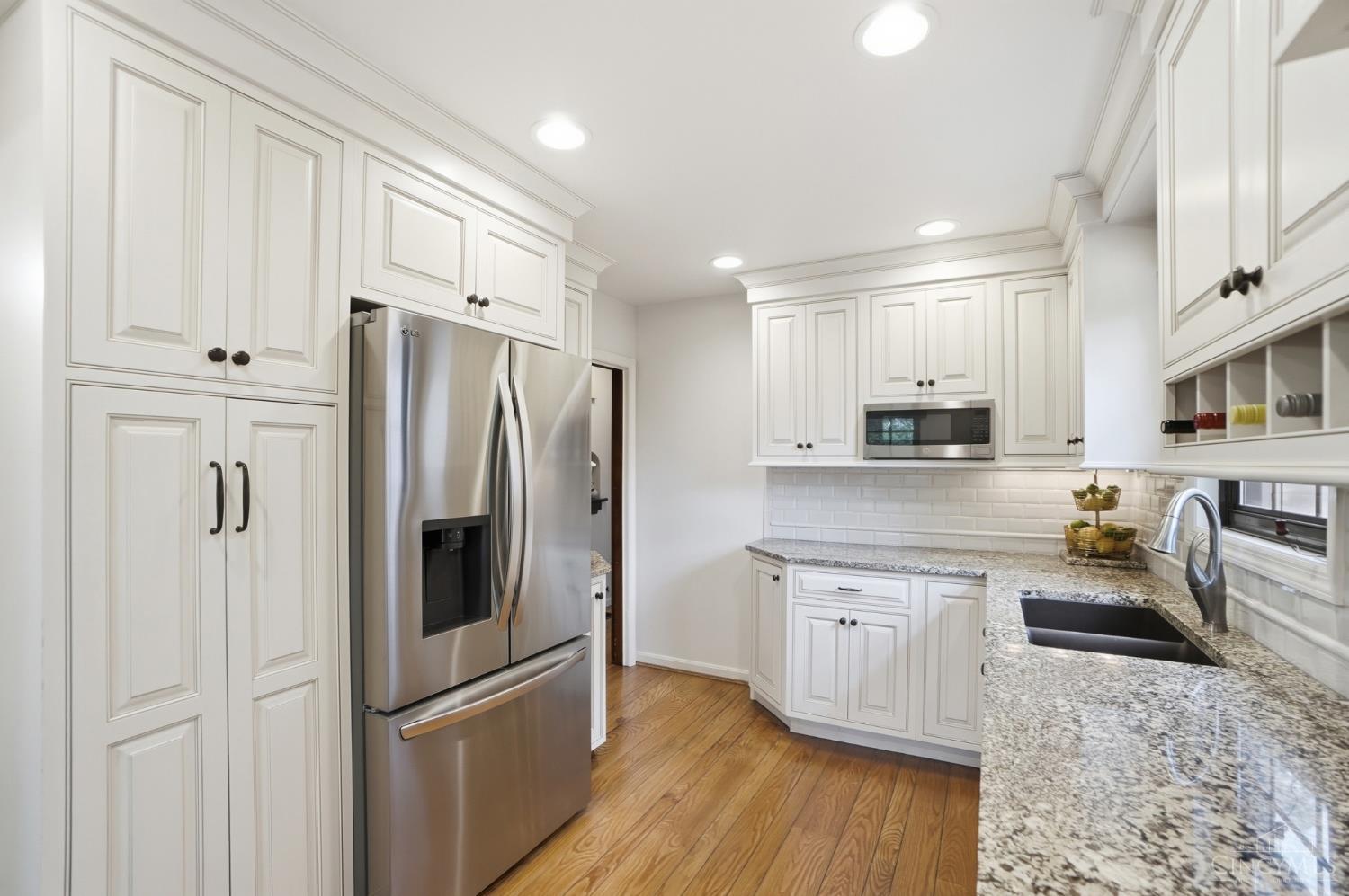 3866 Drakewood Drive