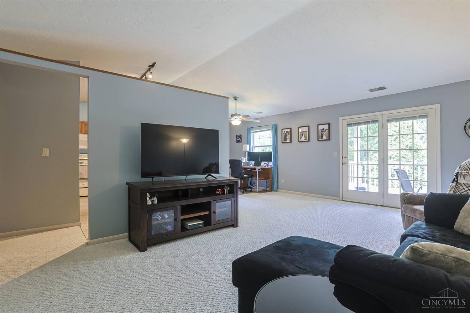 8773 Carrousel Park Circle #155, Colerain Twp, OH, 45251 — photo 6