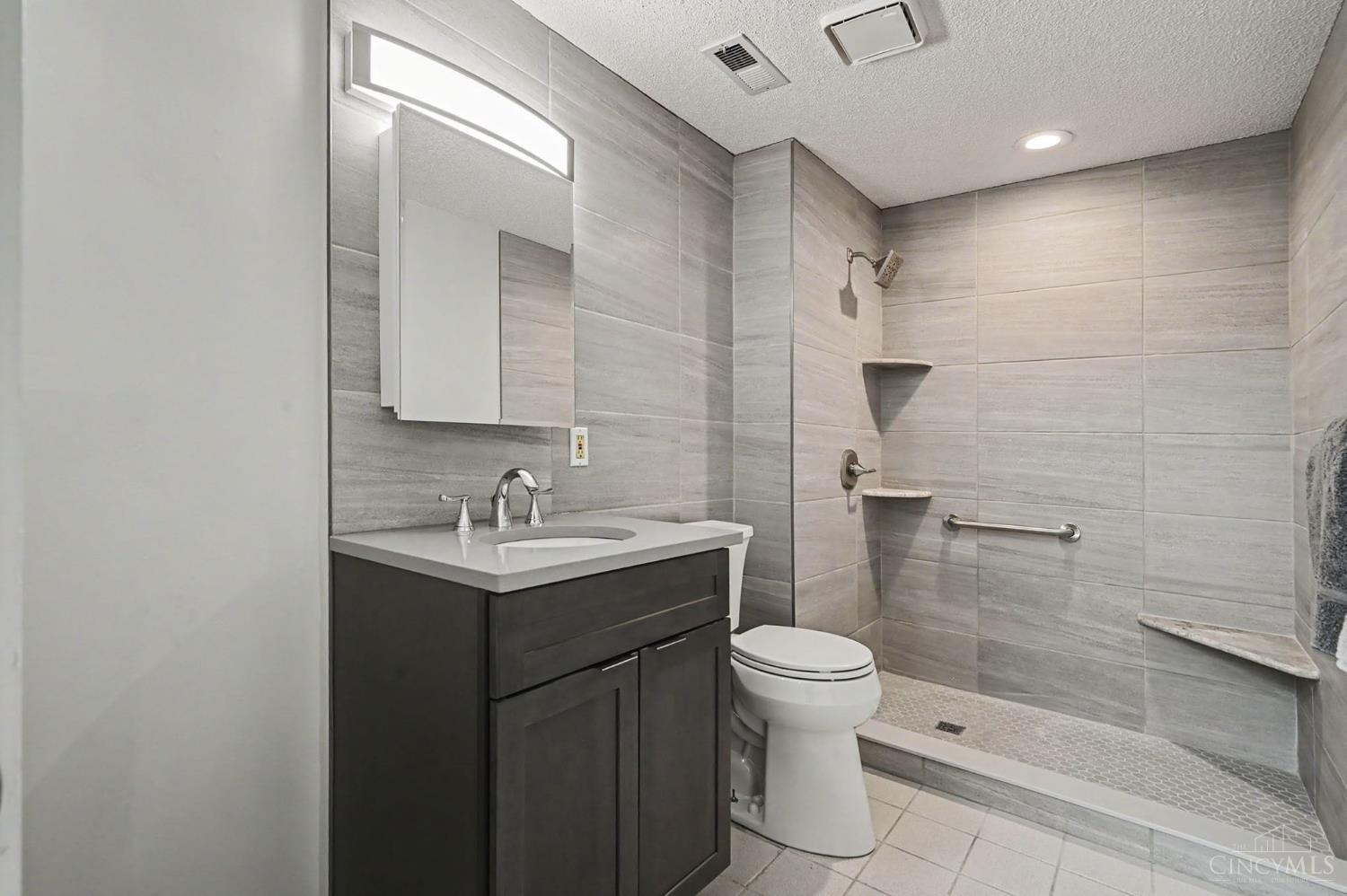 427 Hopkins Street #5, Cincinnati, OH, 45203 — photo 19