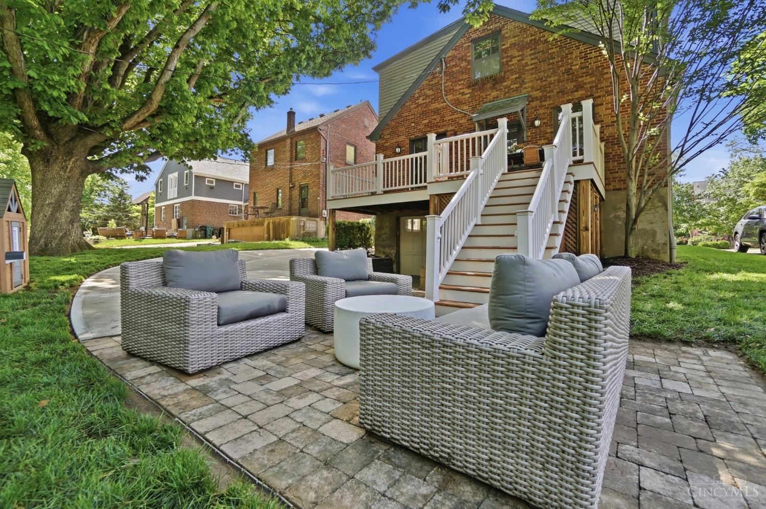 3866 Drakewood Drive
