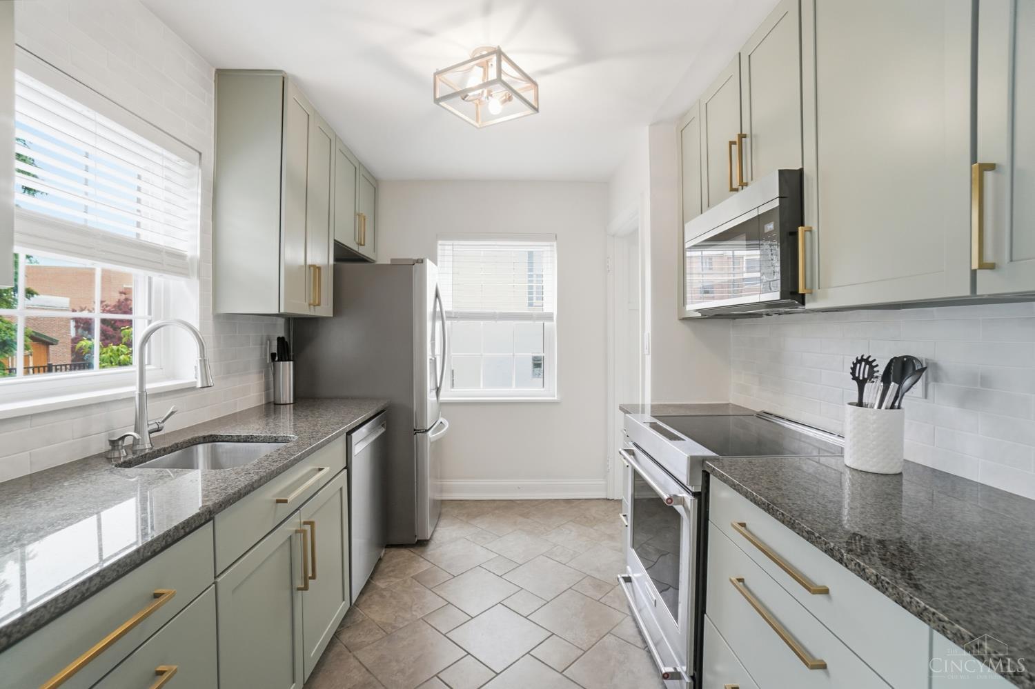 3507 Victoria Place