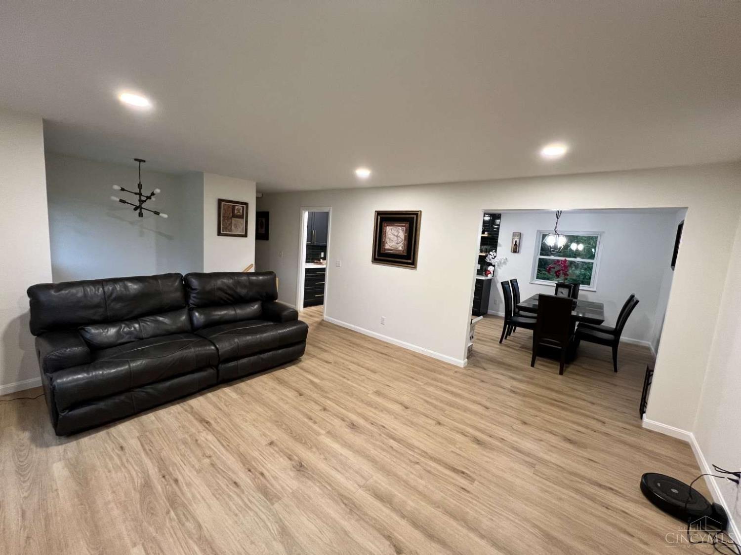 10994 Timberwood Lane, Sharonville, OH, 45241 — photo 8