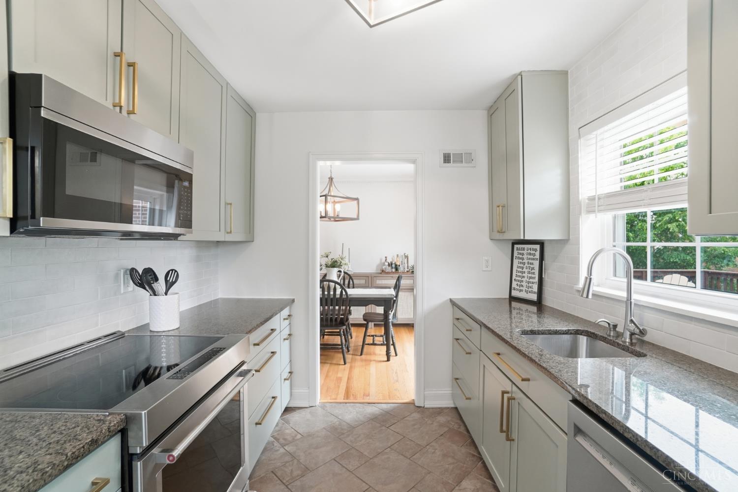 3507 Victoria Place