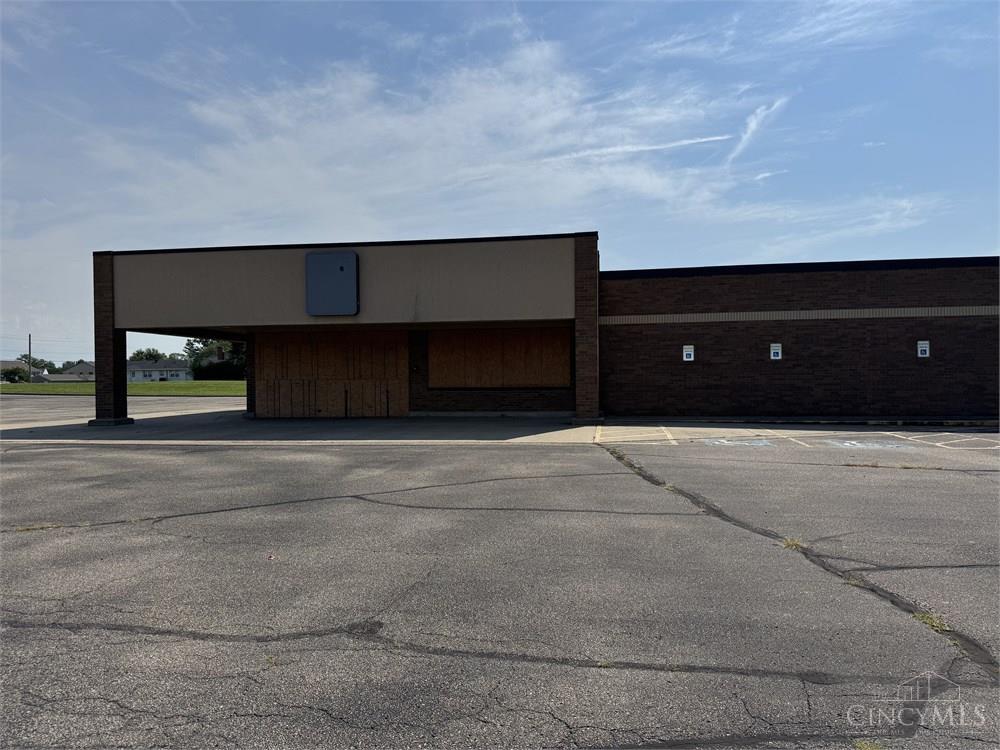 1135 Kemper Road, Forest Park, OH, 45240