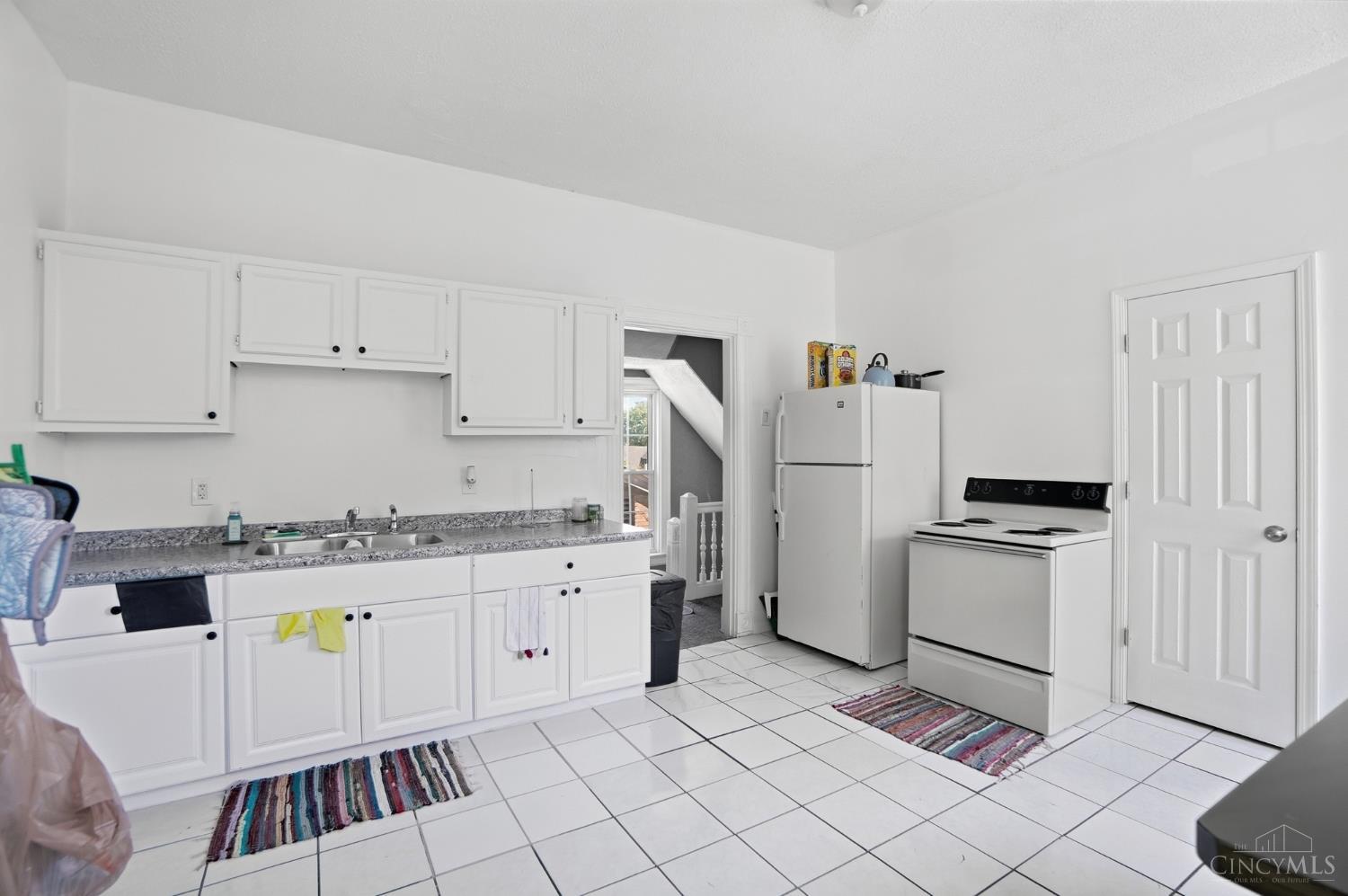 1027 Winfield Avenue, Cincinnati, OH, 45205 — photo 17