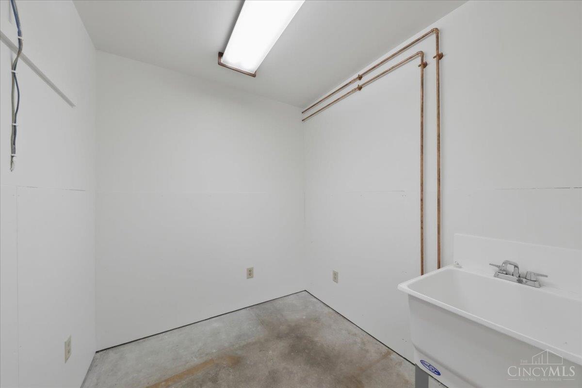 1396 Veteran Drive, Fairfield, OH, 45014 — photo 17