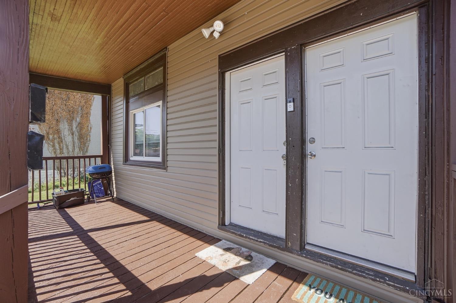1027 Winfield Avenue, Cincinnati, OH, 45205 — photo 3