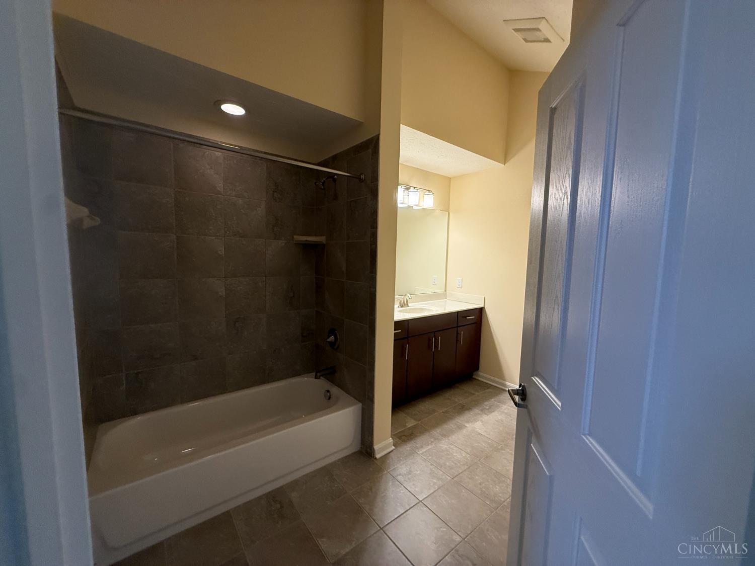 9335 Elizabeth Lane, Deerfield Twp., OH, 45040 — photo 15