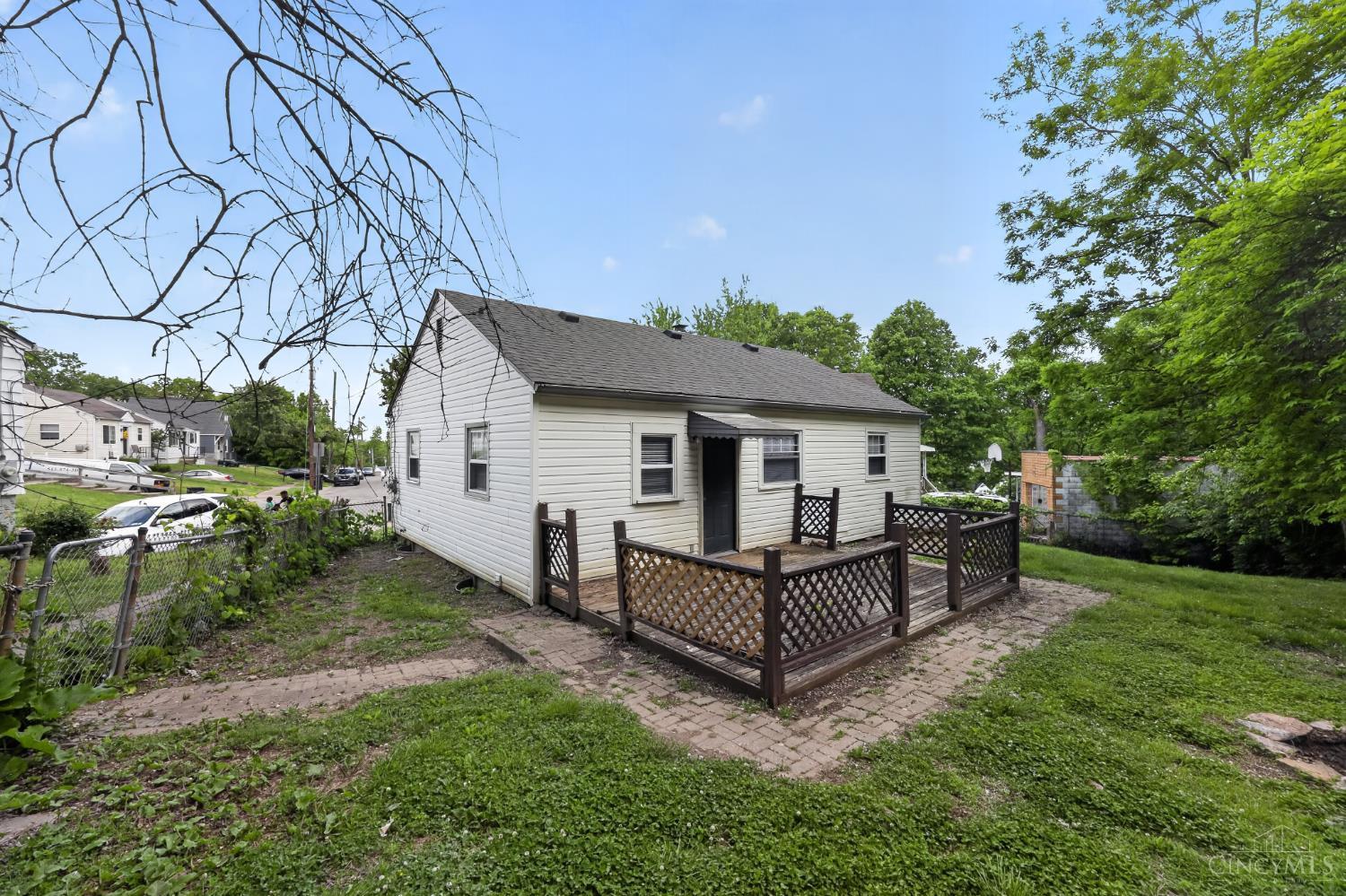 1923 Ashbrook Drive, Cincinnati, OH, 45238 — photo 2