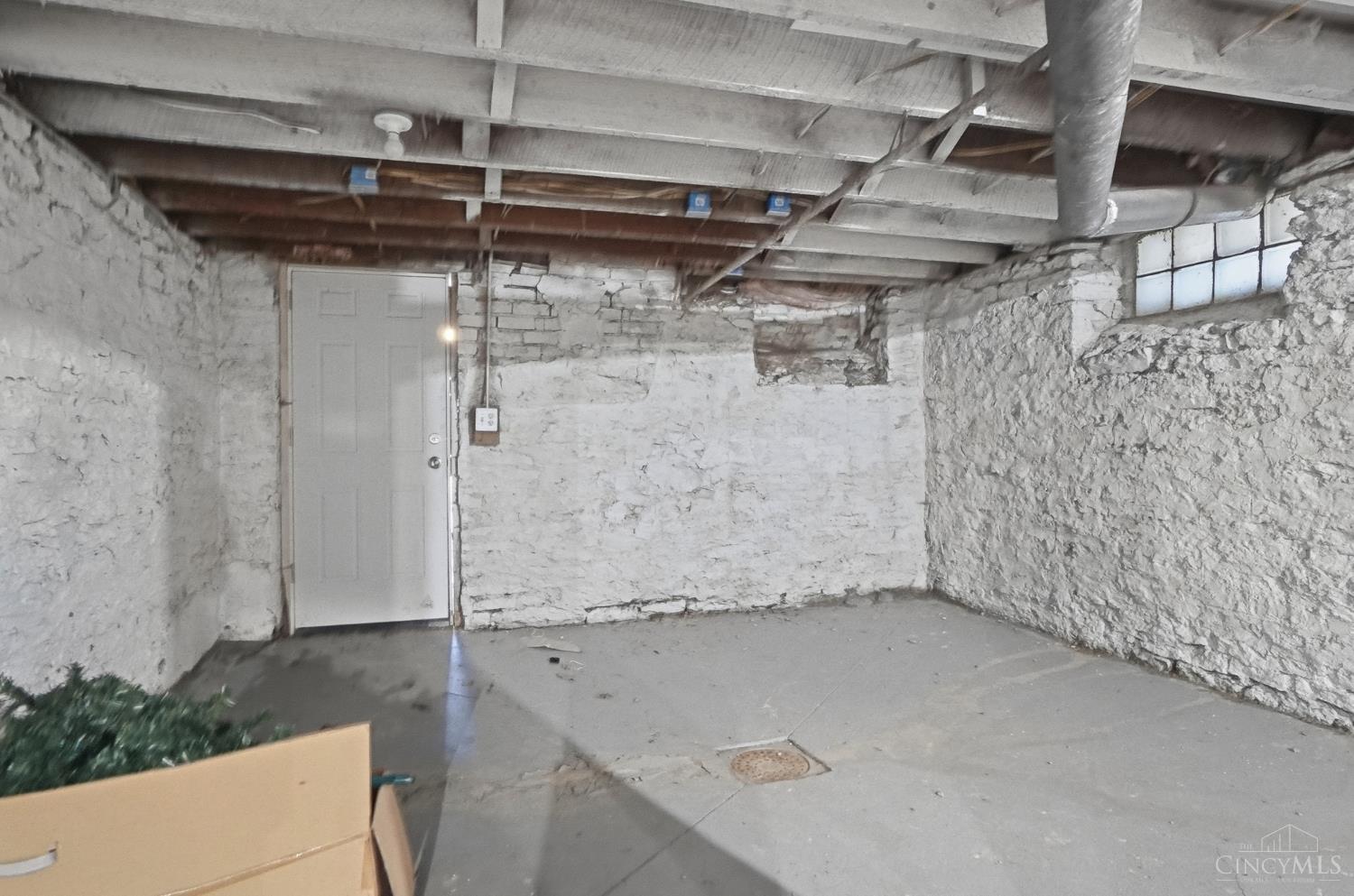 1027 Winfield Avenue, Cincinnati, OH, 45205 — photo 33
