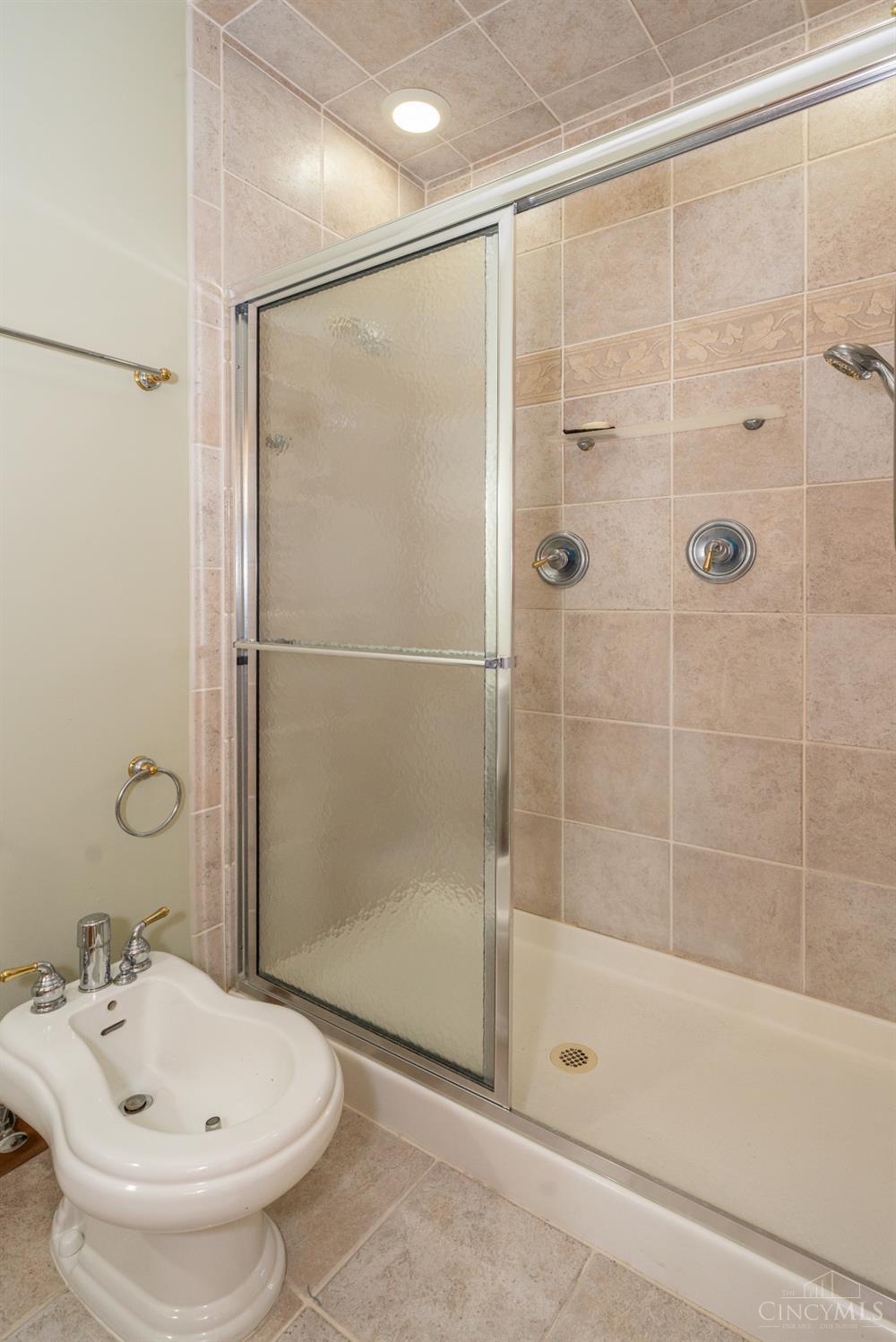 185 Barrington Village Drive, Beavercreek Twp, OH, 45385 — photo 34