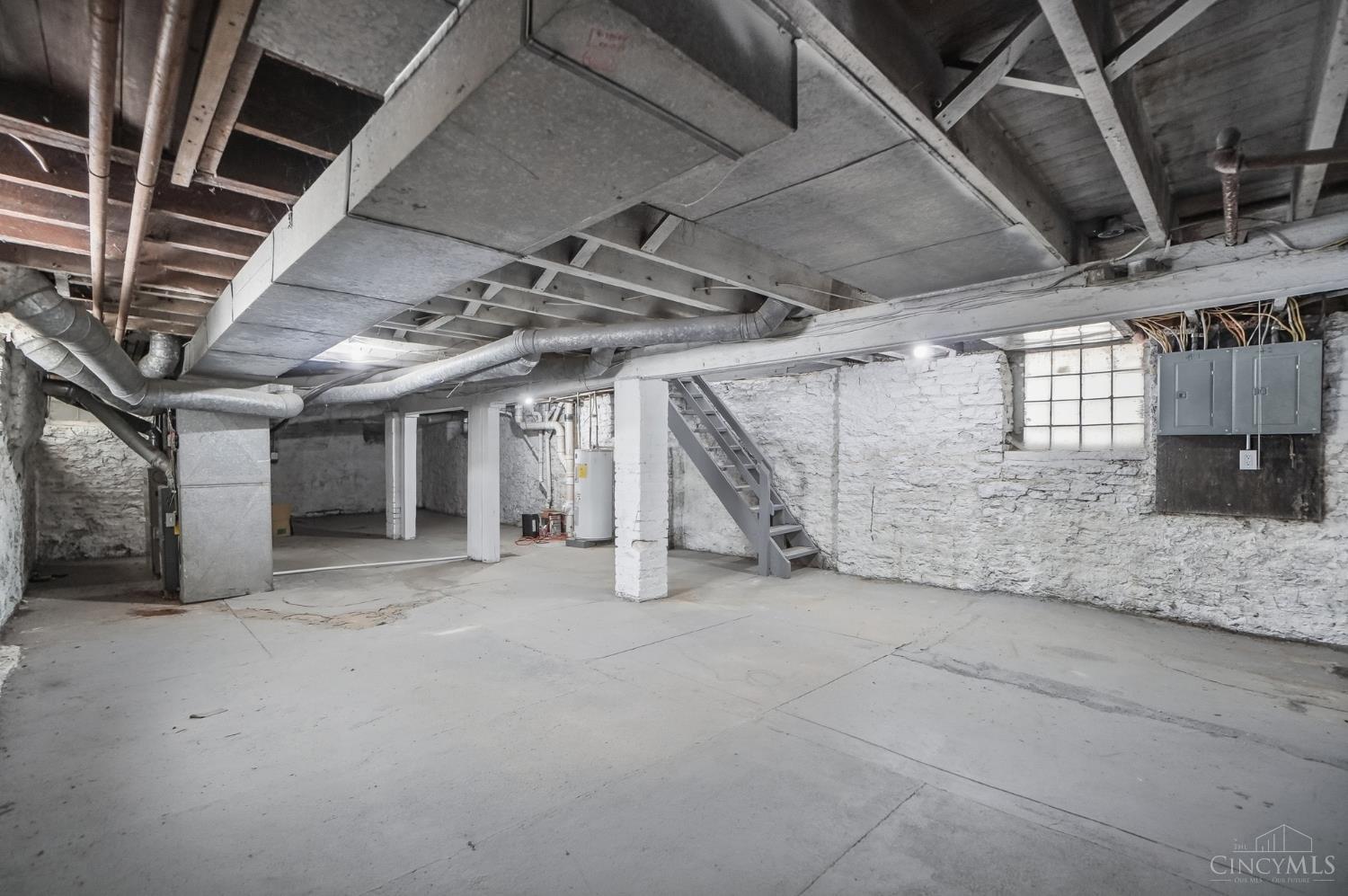 1027 Winfield Avenue, Cincinnati, OH, 45205 — photo 30
