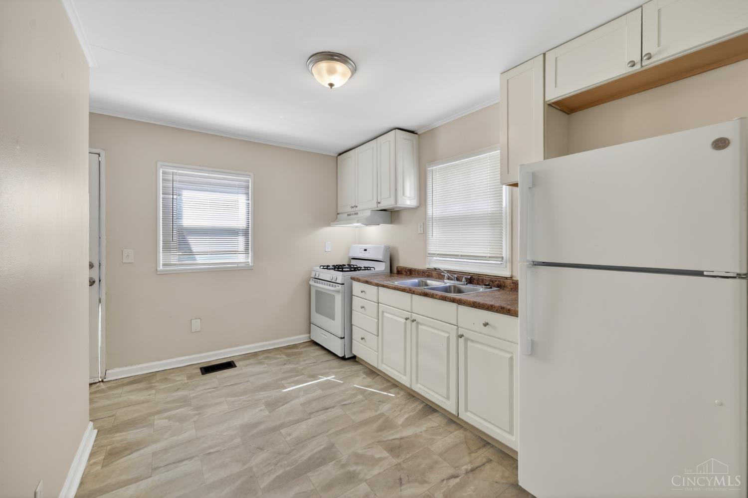 1923 Ashbrook Drive, Cincinnati, OH, 45238 — photo 21