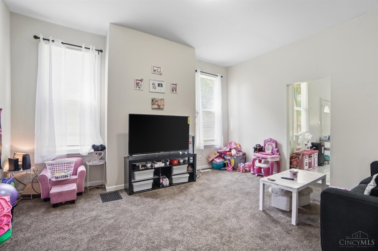 1027 Winfield Avenue, Cincinnati, OH, 45205 — photo 9