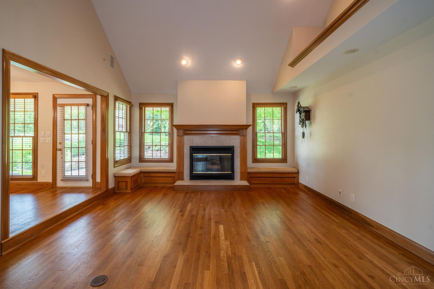 185 Barrington Village Drive, Beavercreek Twp, OH, 45385 — photo 5