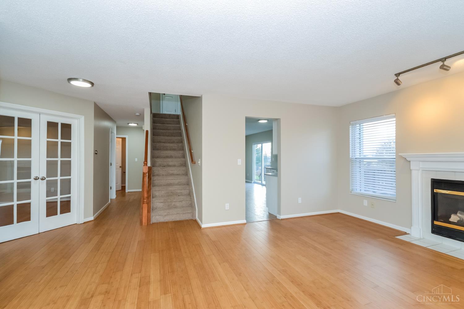 3084 Elora Lane, Fairfield Twp, OH, 45011 — photo 2