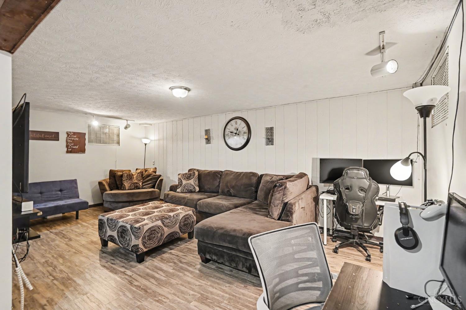 17 Woodview Court, Springdale, OH, 45246 — photo 11