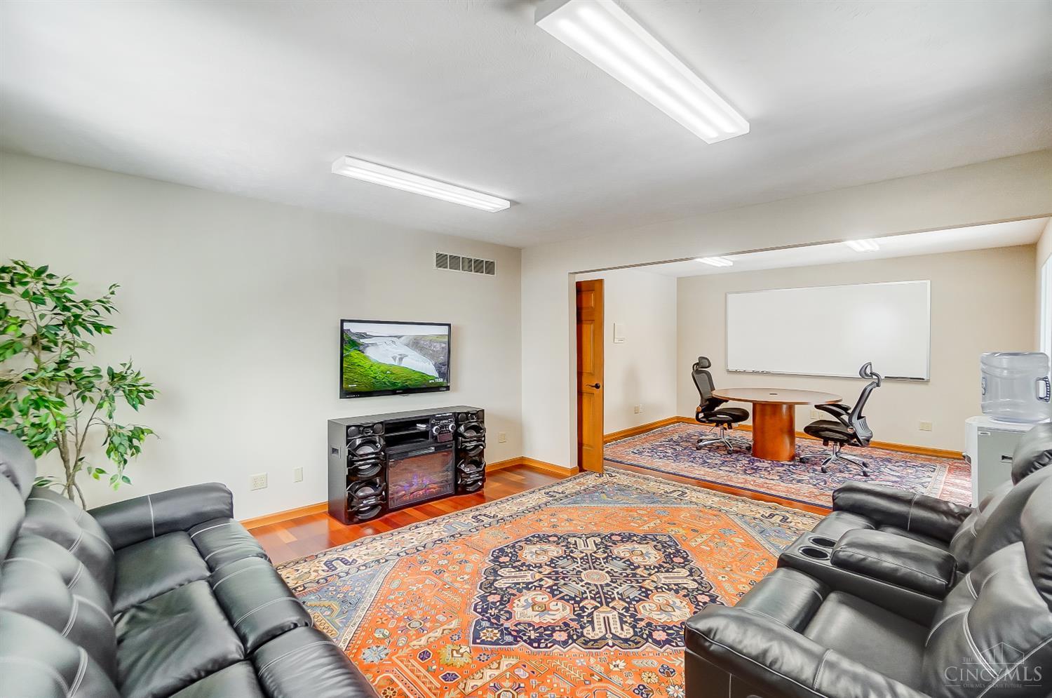 9694 Cincinnati Columbus Rd, West Chester, OH, 45241 — photo 16