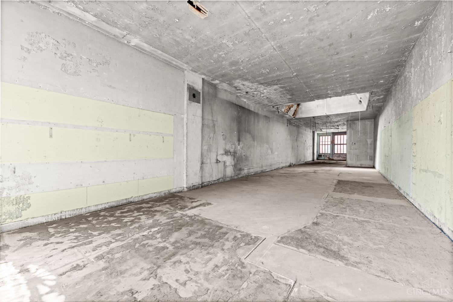 8 Fourth Street, Cincinnati, OH, 45202 — photo 33