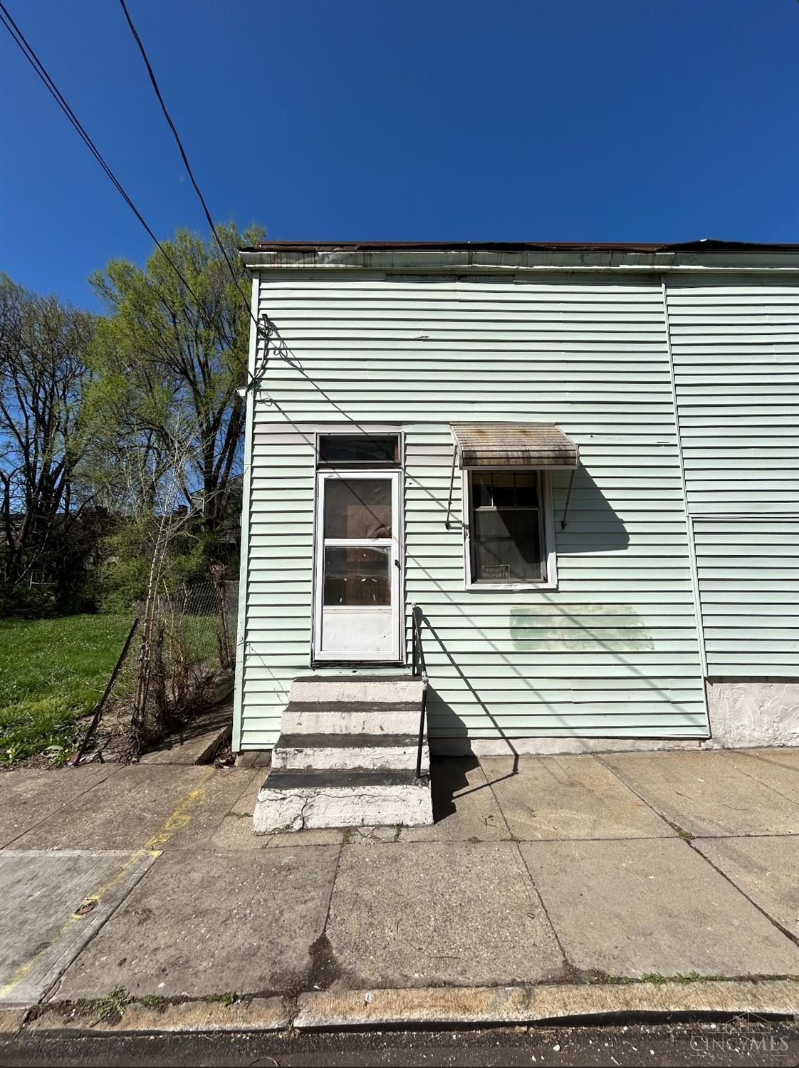 Homes for sale in Cincinnati, OH | 832 N Livingston St, Cincinnati, OH 45214 | MLS# 1878820