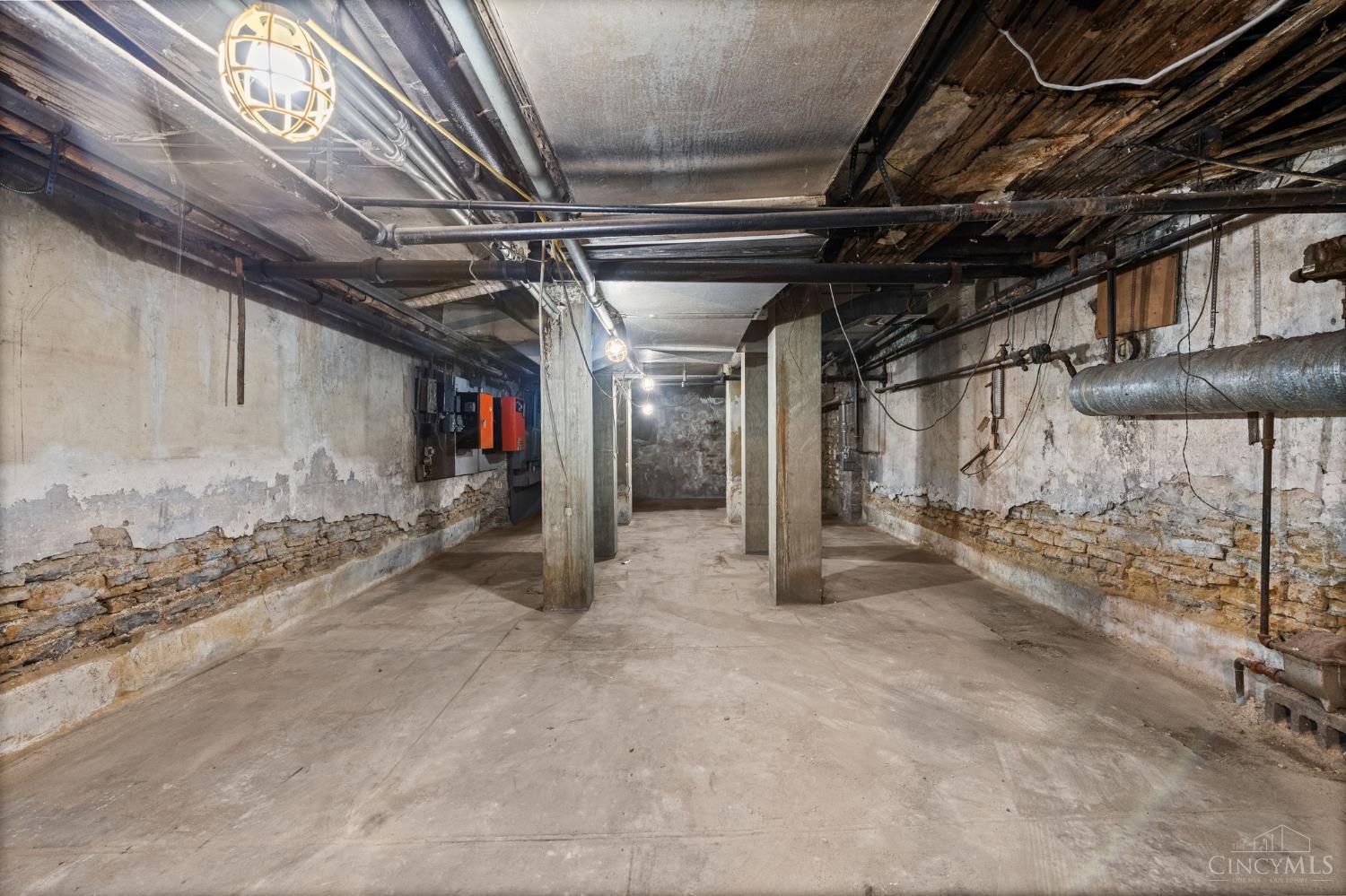 8 Fourth Street, Cincinnati, OH, 45202 — photo 40