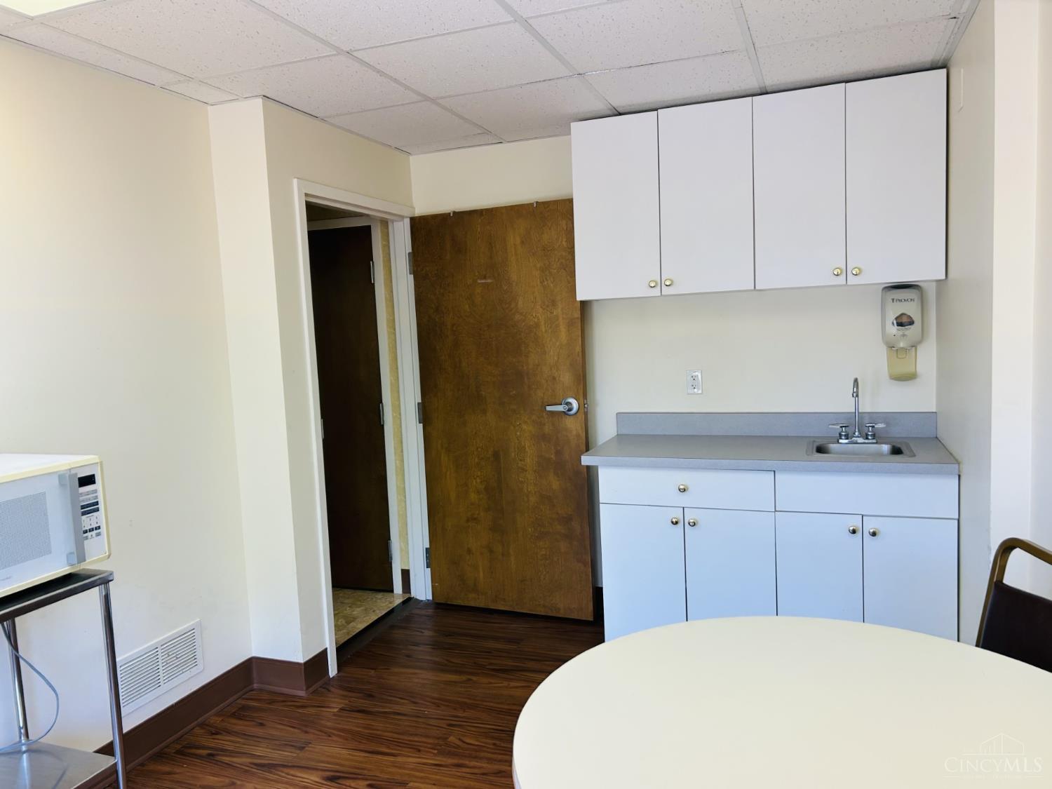 3006 Glenmore Avenue, Cincinnati, OH, 45238 — photo 11