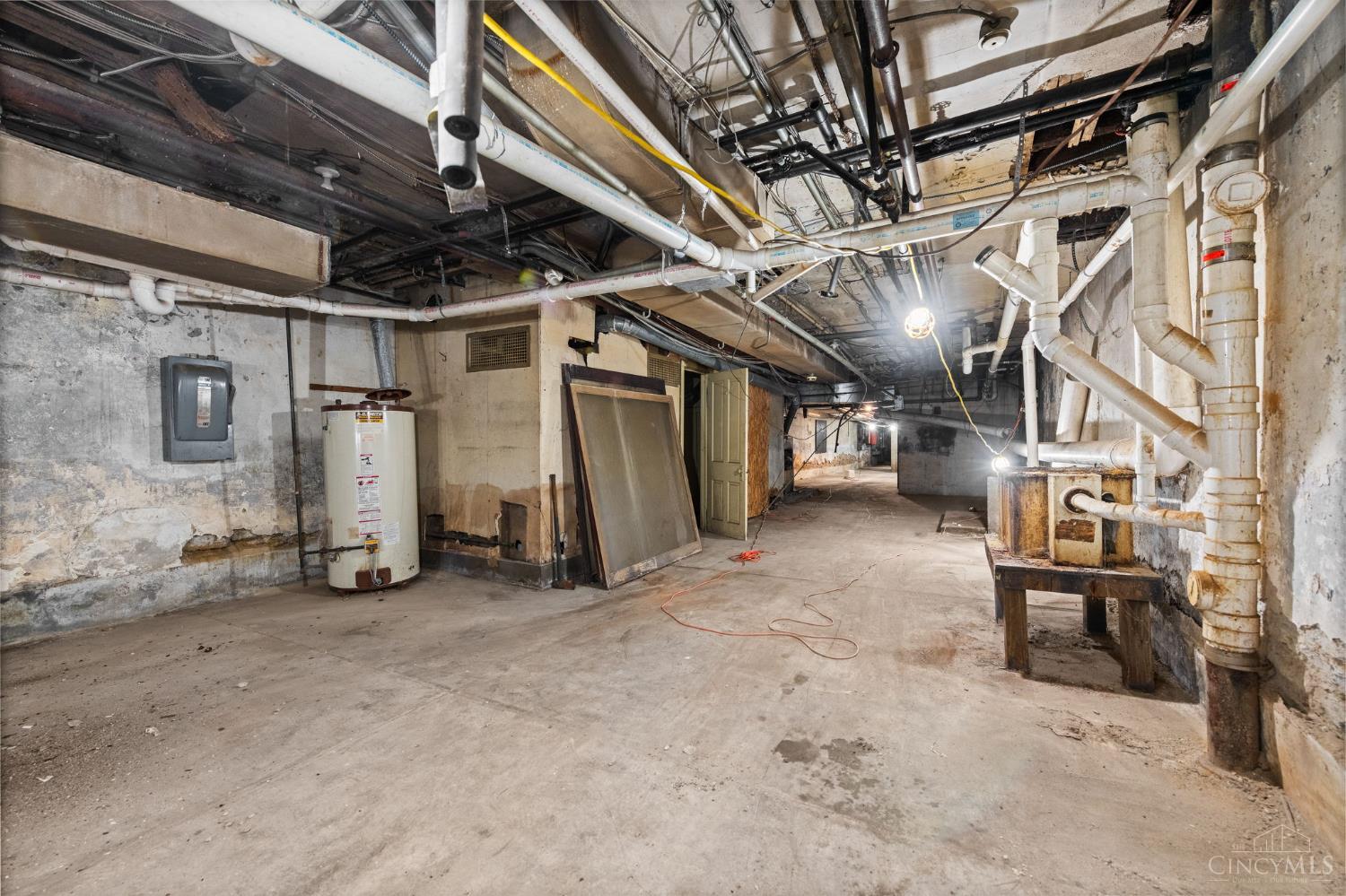 8 Fourth Street, Cincinnati, OH, 45202 — photo 34