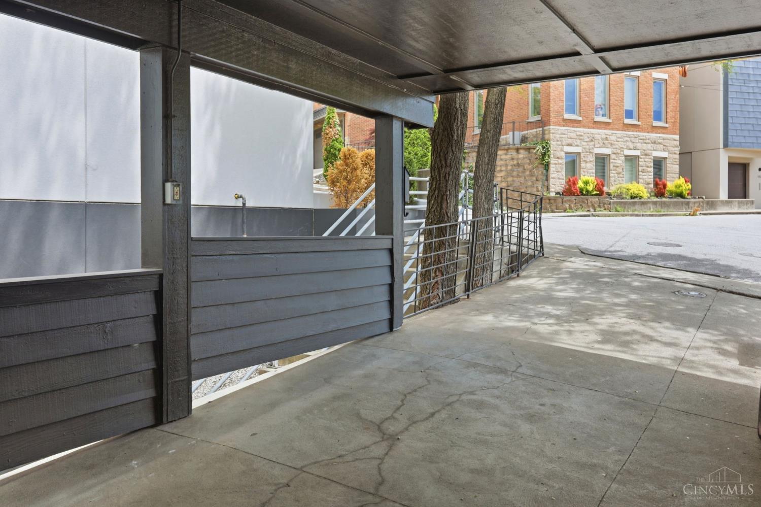 939 Monastery Street, Cincinnati, OH, 45202 — photo 36