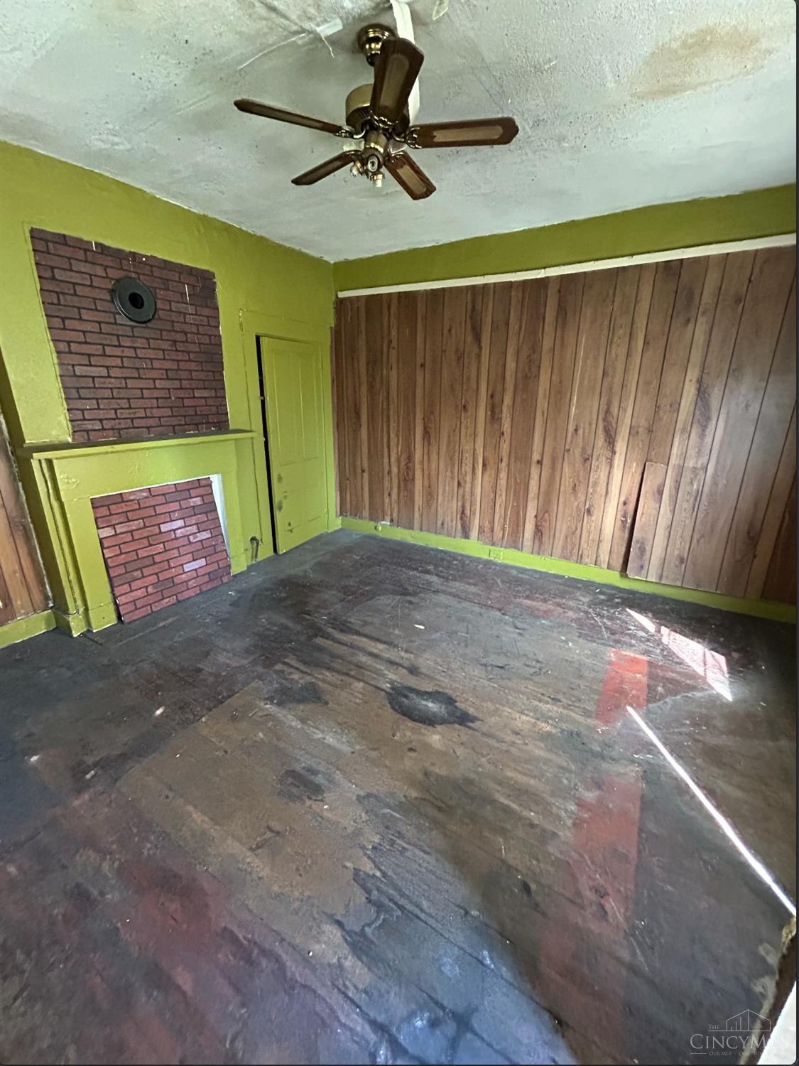 Homes for sale in Cincinnati, OH | 832 N Livingston St, Cincinnati, OH 45214 | MLS# 1878820