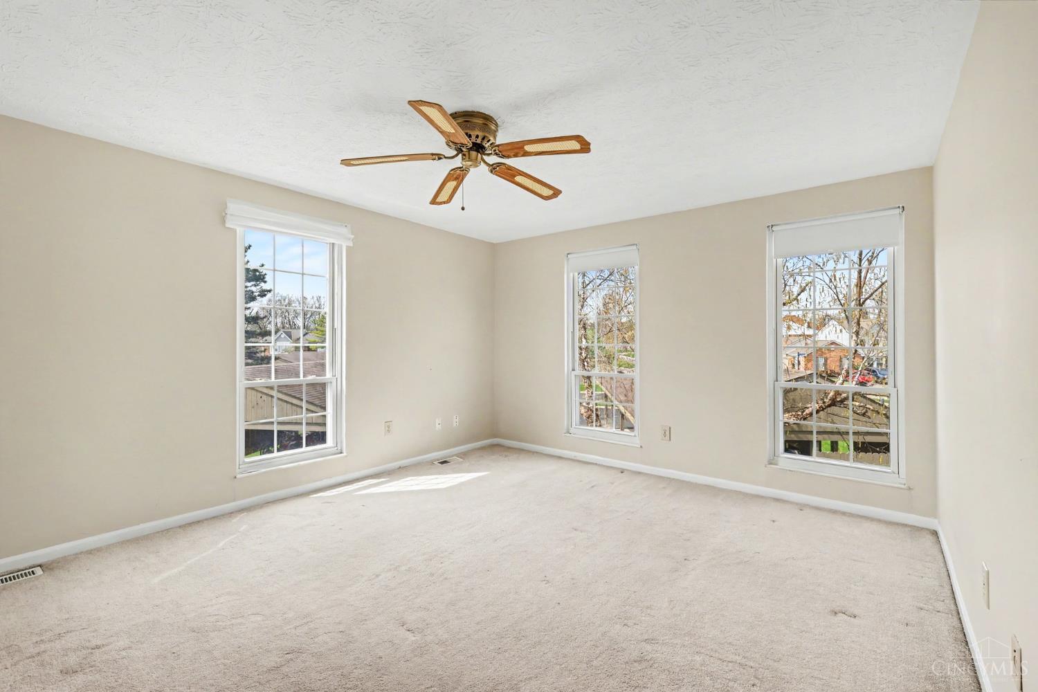 8081 Hetz Drive, Sycamore Twp, OH, 45242 — photo 7