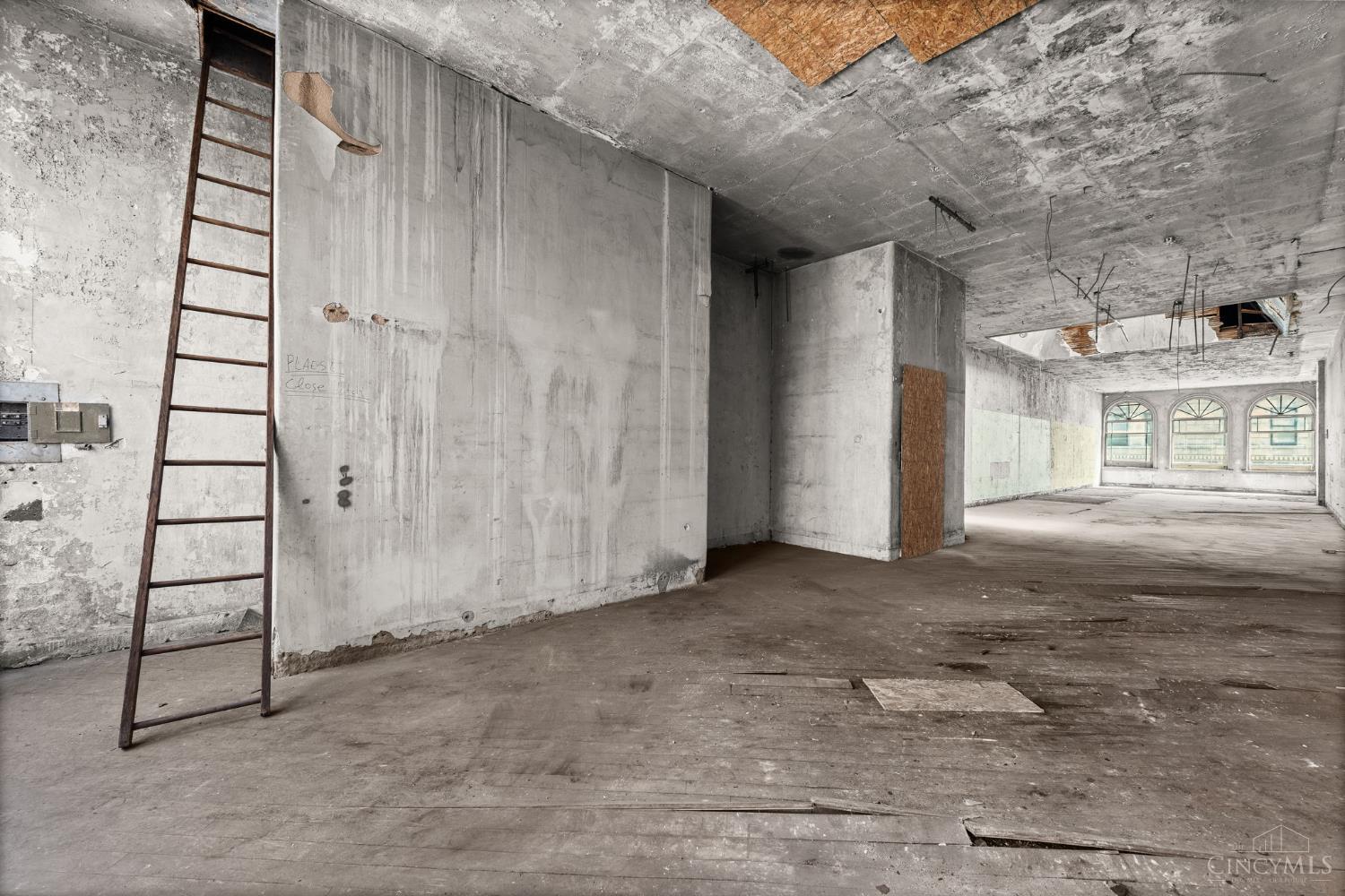 8 Fourth Street, Cincinnati, OH, 45202 — photo 29