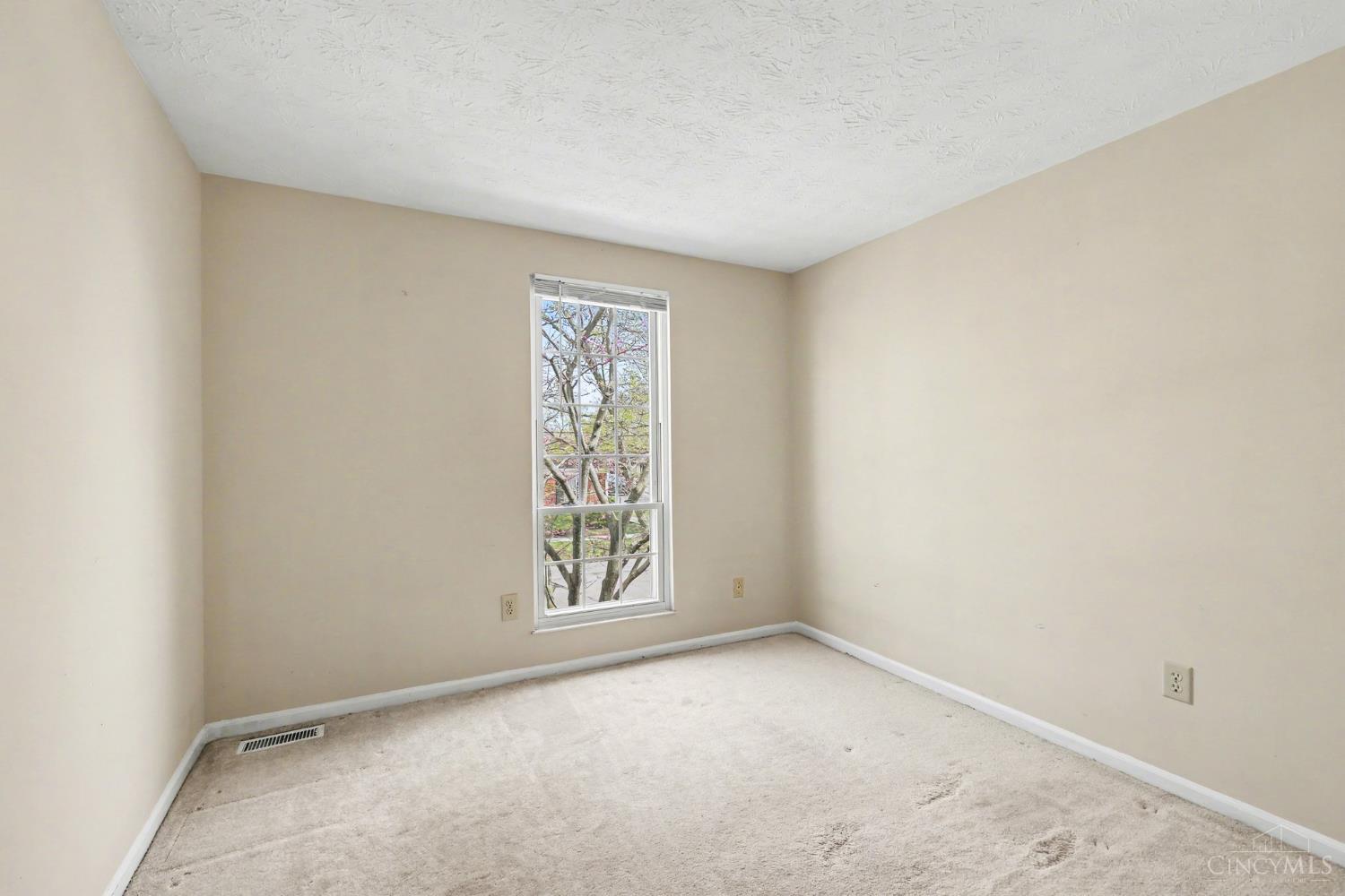 8081 Hetz Drive, Sycamore Twp, OH, 45242 — photo 12
