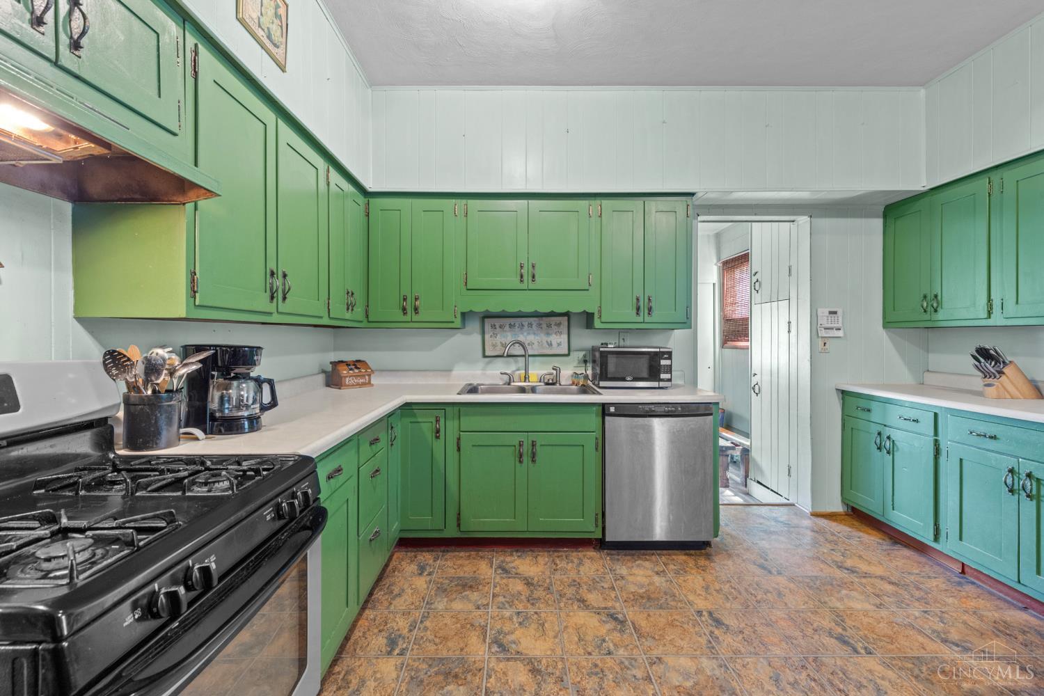 250 Broadway Street, Loveland, OH, 45140 — photo 16