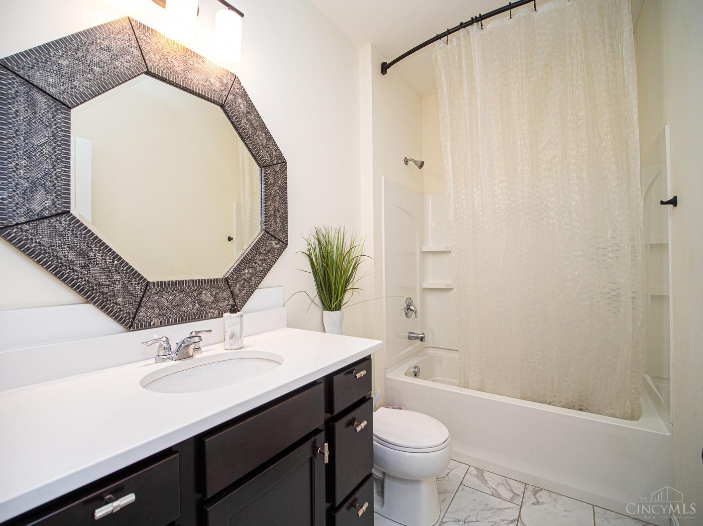 10015 Washington Glen Drive, Washington Twp, OH, 45458 — photo 13