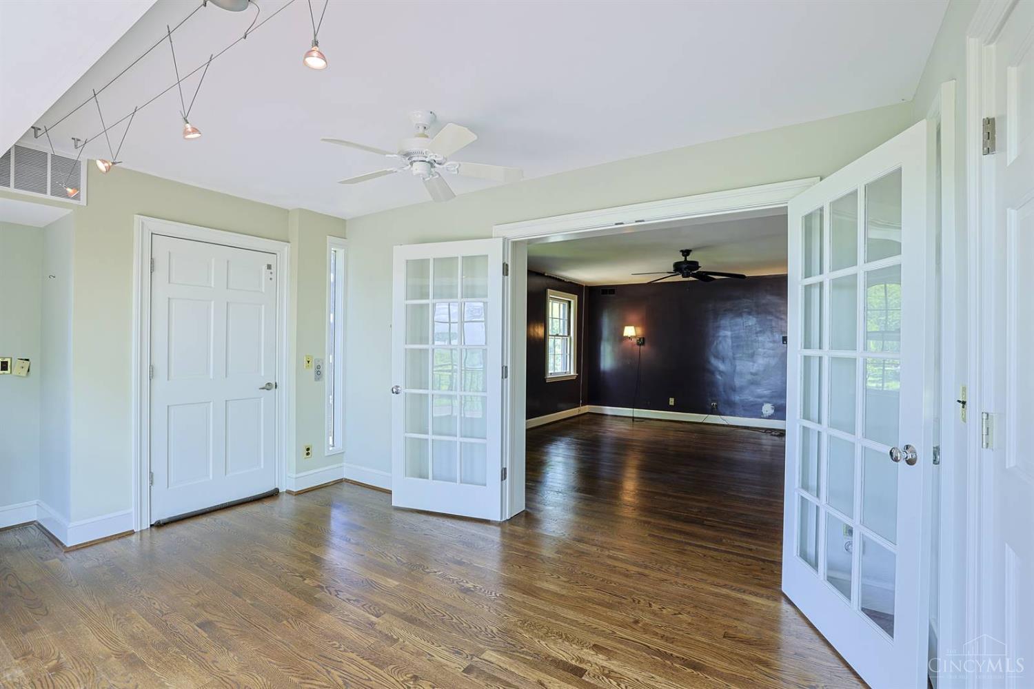 11 Weebetook Lane, Cincinnati, OH, 45208 — photo 39