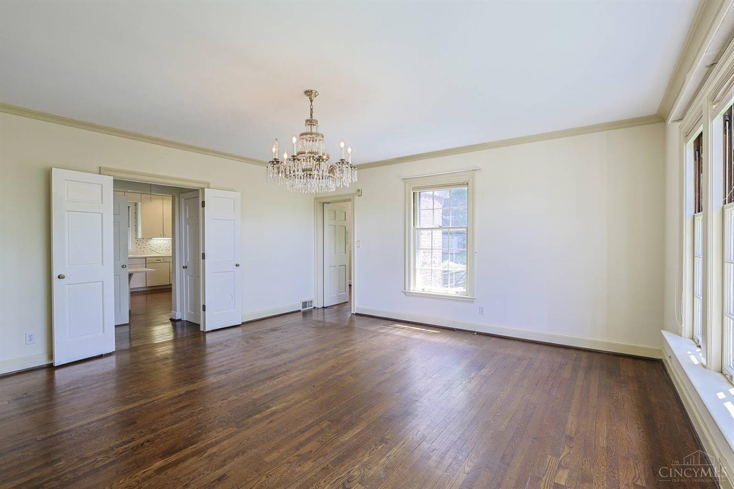 11 Weebetook Lane, Cincinnati, OH, 45208 — photo 25