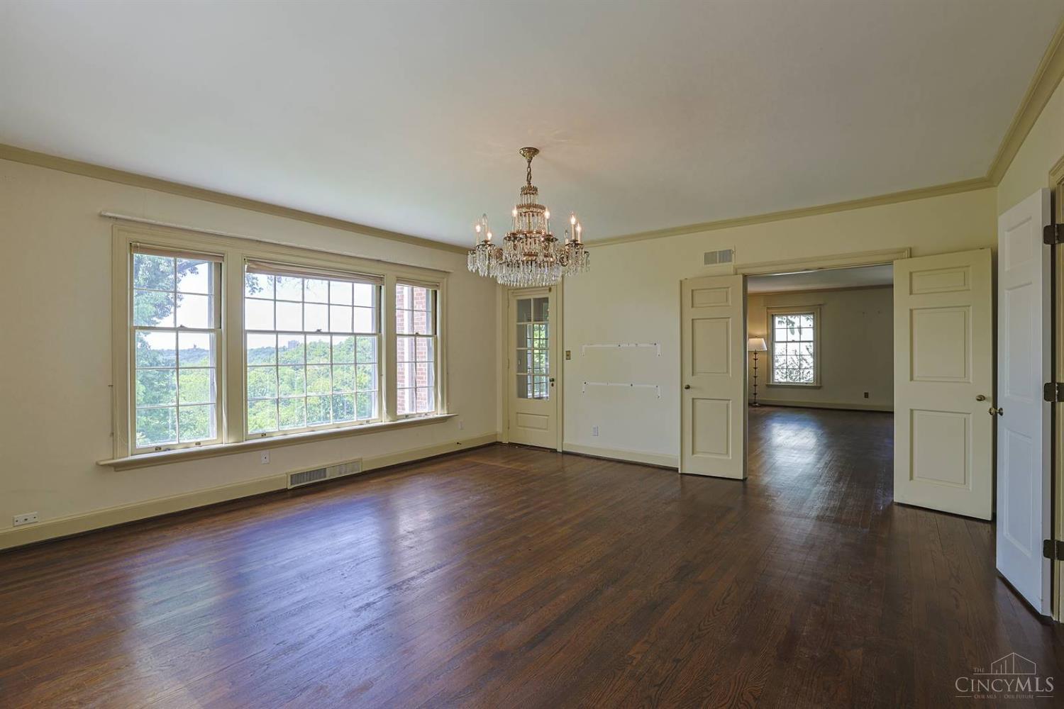 11 Weebetook Lane, Cincinnati, OH, 45208 — photo 27
