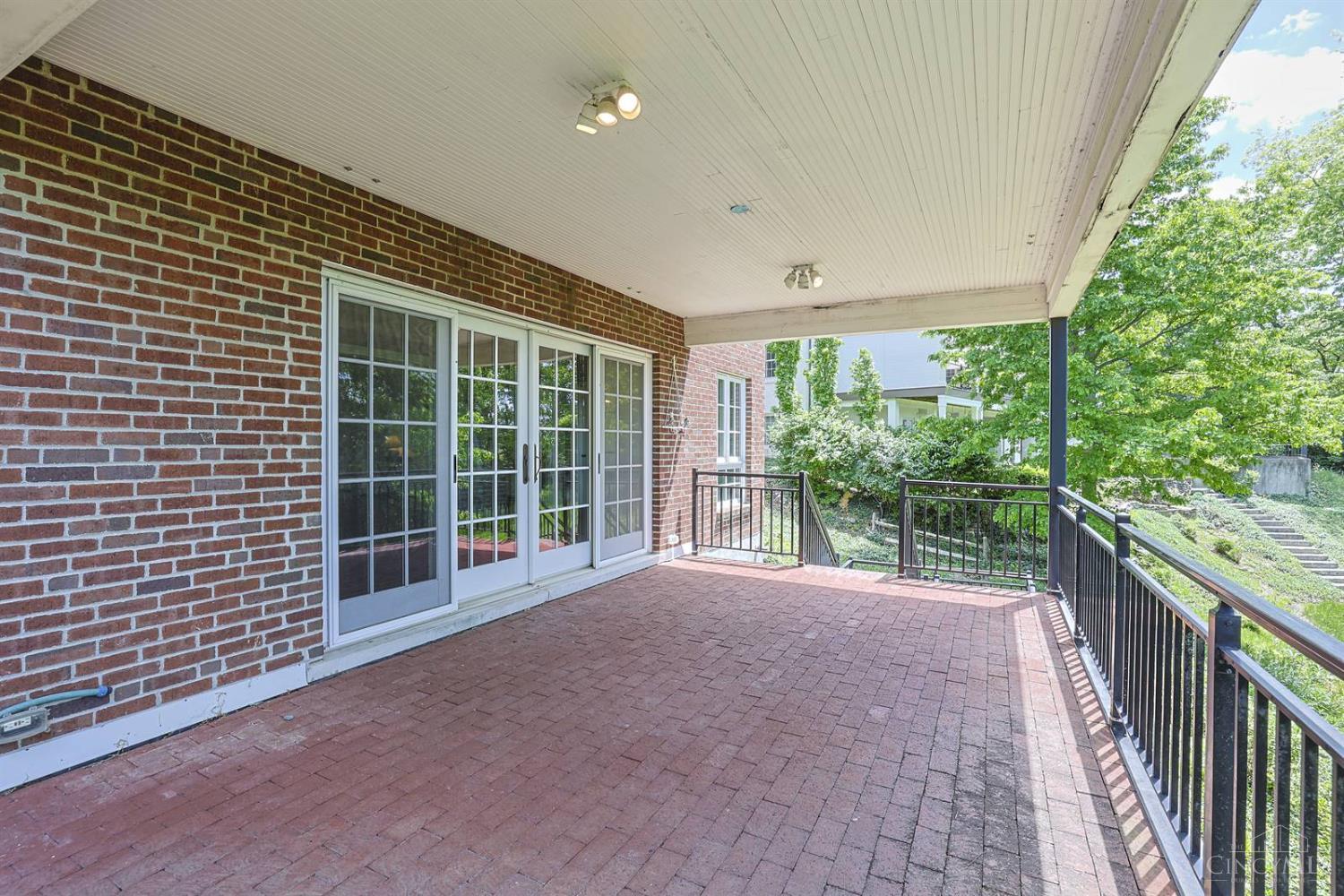 11 Weebetook Lane, Cincinnati, OH, 45208 — photo 24