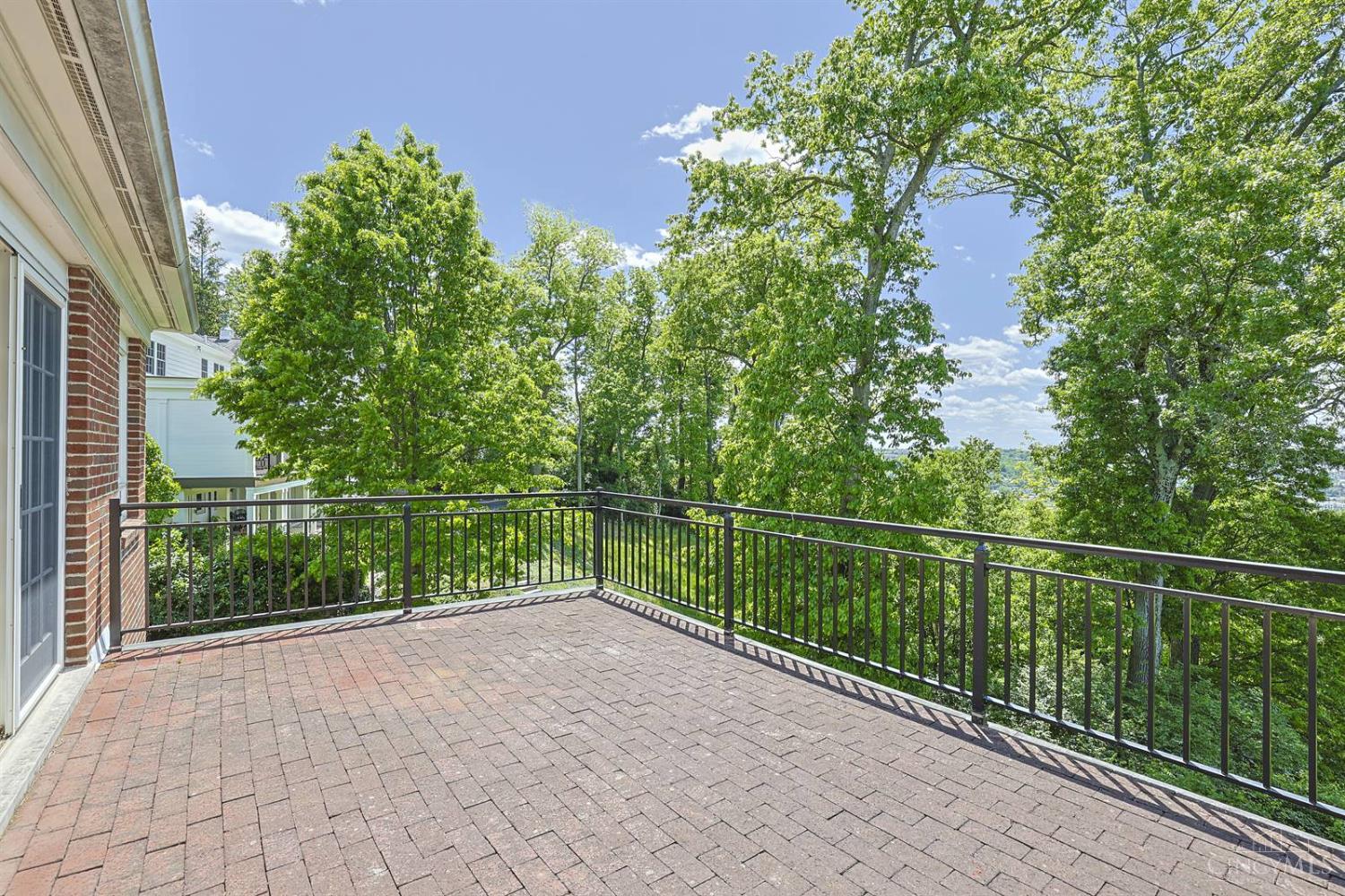 11 Weebetook Lane, Cincinnati, OH, 45208 — photo 43