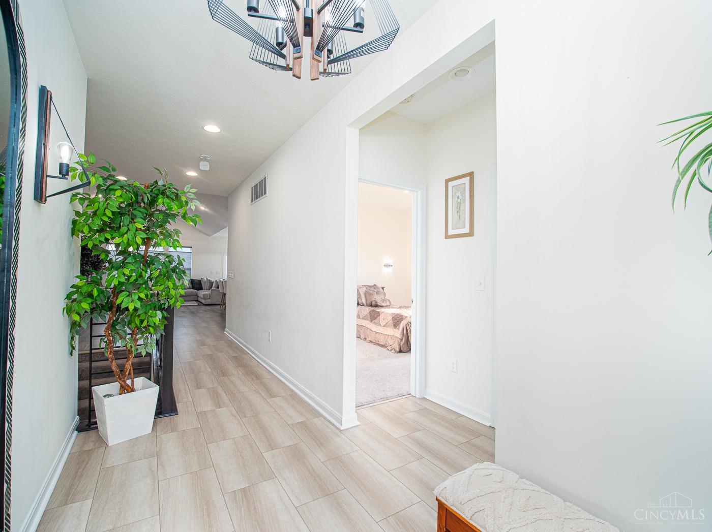 10015 Washington Glen Drive, Washington Twp, OH, 45458 — photo 10