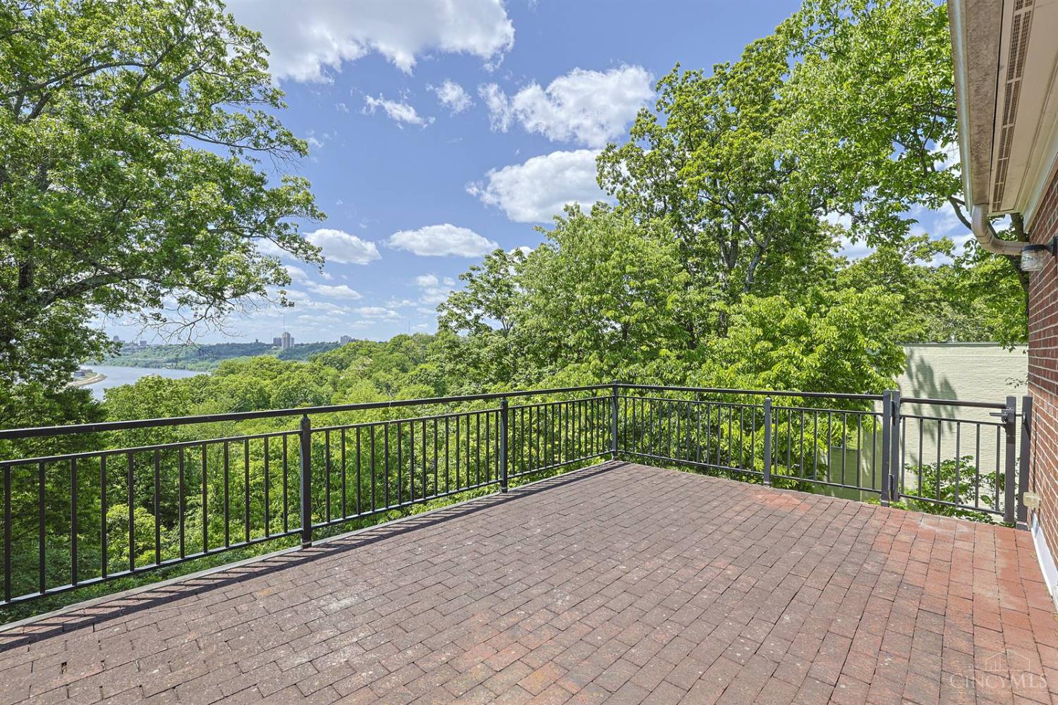 11 Weebetook Lane, Cincinnati, OH, 45208 — photo 42