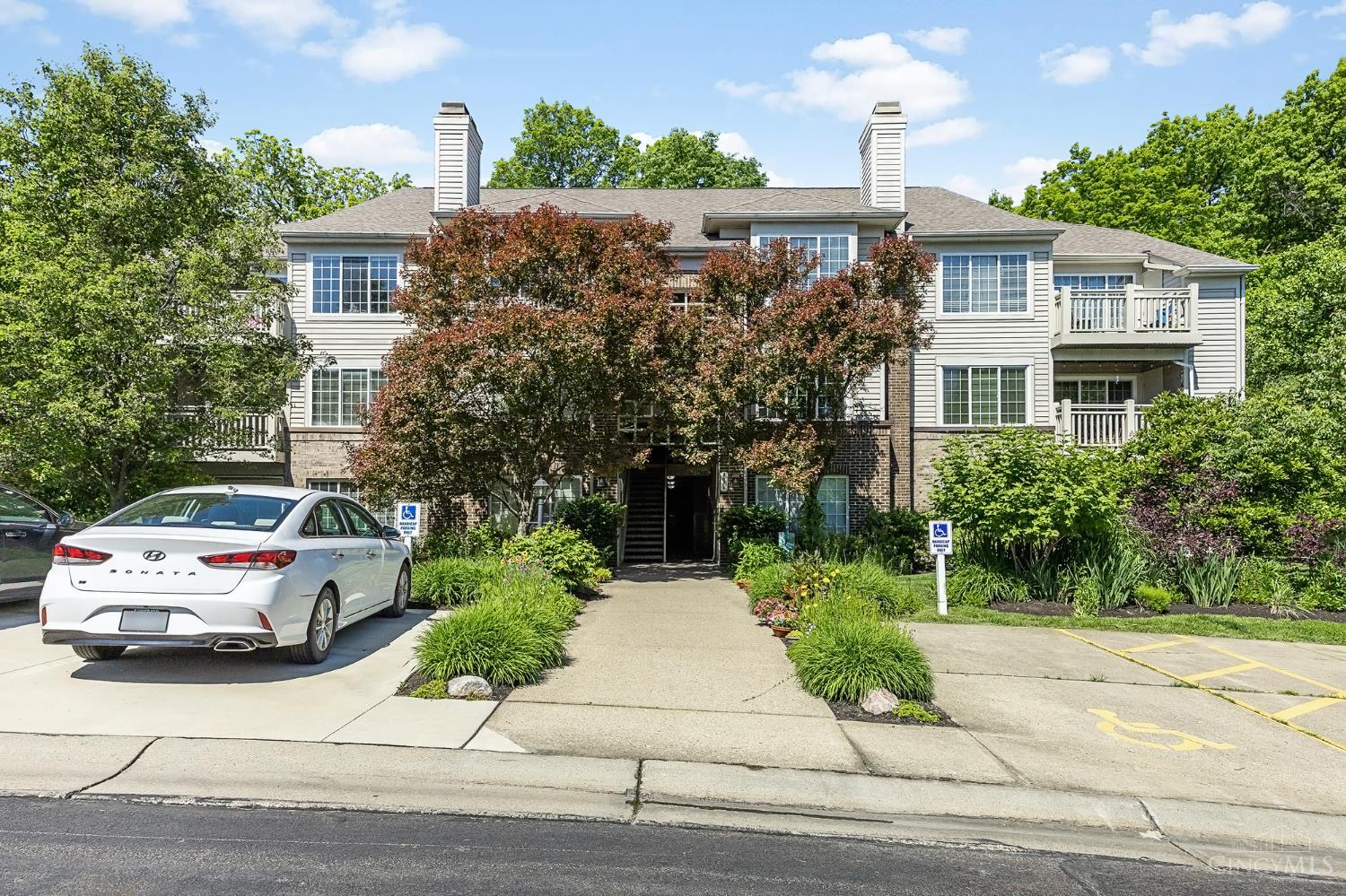 9821 Regatta Drive #303, Cincinnati, OH, 45252