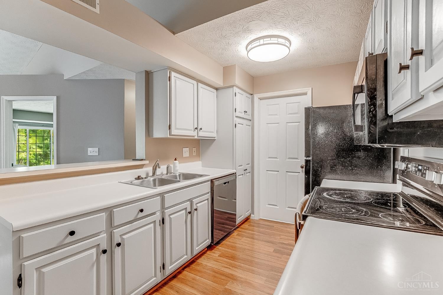 9821 Regatta Drive #303, Cincinnati, OH, 45252 — photo 8