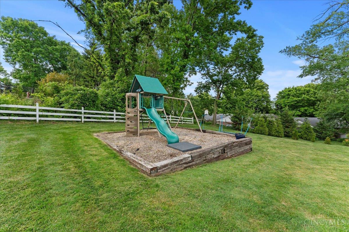 338 Compton Hills Drive, Wyoming, OH, 45215 — photo 85