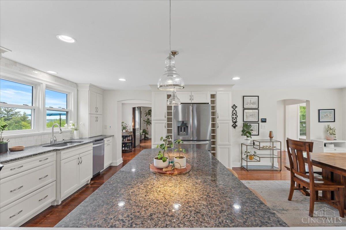 338 Compton Hills Drive, Wyoming, OH, 45215 — photo 9